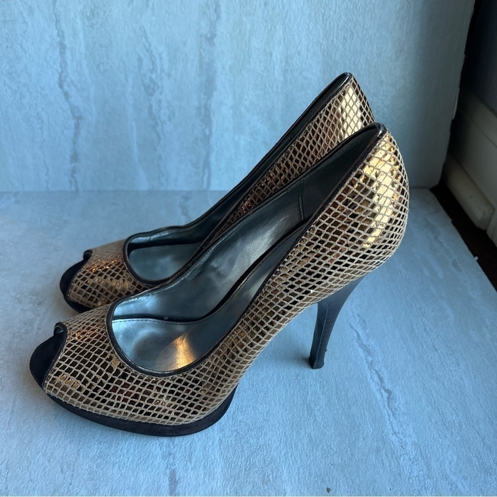 ** Calvin Klein Pari Bronze/Gold Reptile Pumps Peep Toe 5.5